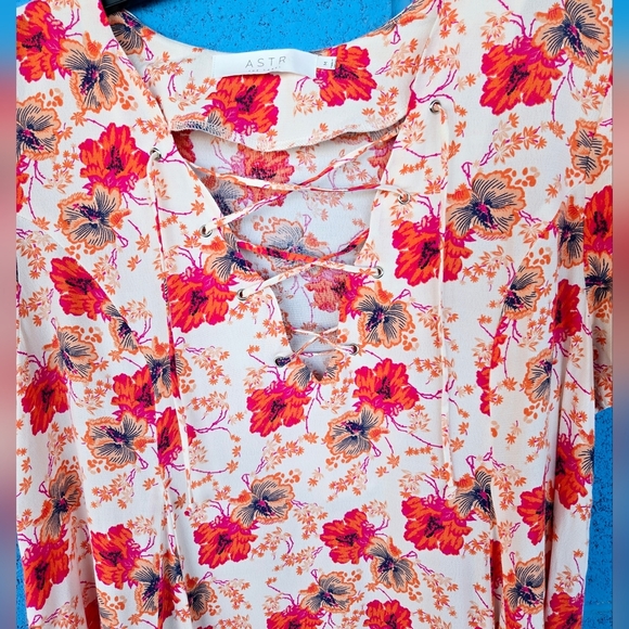 ASTR Lace-Up Hibiscus Floral MiniDress - Picture 8 of 10